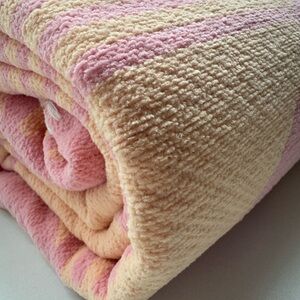 Home Throw – Pink Peach Colorblock 50x60